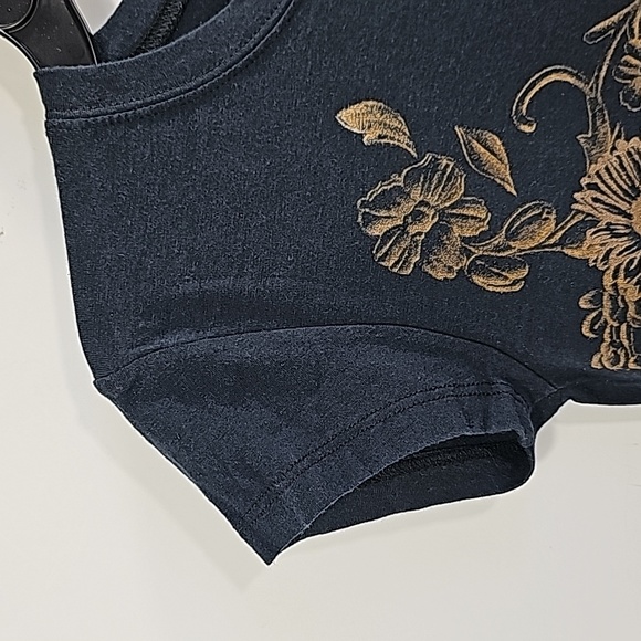 Women's Legendary Nature Tee- M - Picture 6 of 6